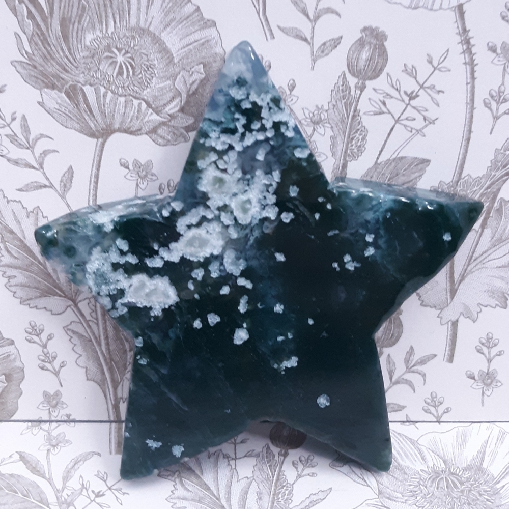 Green White Moss Agate Crystal Stone Star Boho Metaphysical Meditation Tool